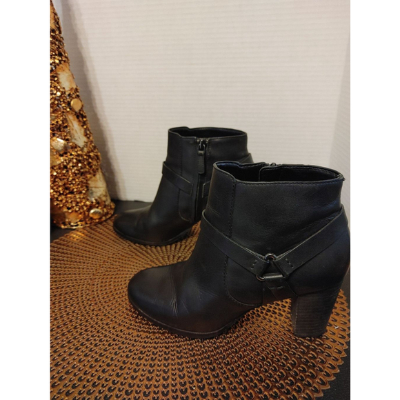 Cole Haan Leather Booties Size 6B - Picture 4 of 5